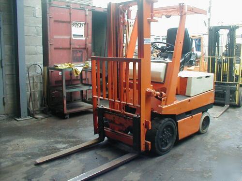 Toyota electric forklift, 4300 lbs capacity