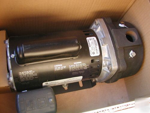 New little giant 1 hp convertible jet pump in box 