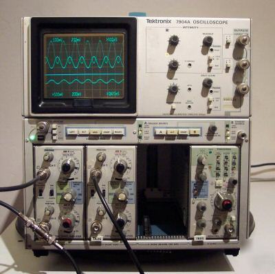 Tektronix 7904A 500MHZ oscilloscope w/ plug-in modules