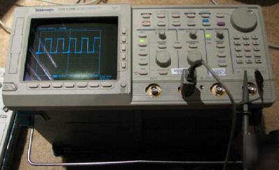 Tektronix tds 520B digital oscilloscope 500 mhz 