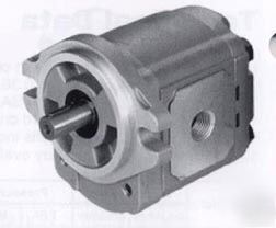 Hydraulic gear pump 1.52 cubic inch displacement