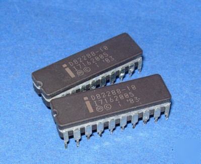 D82288-10 intel vintage ic 20-pin cerdip D82288
