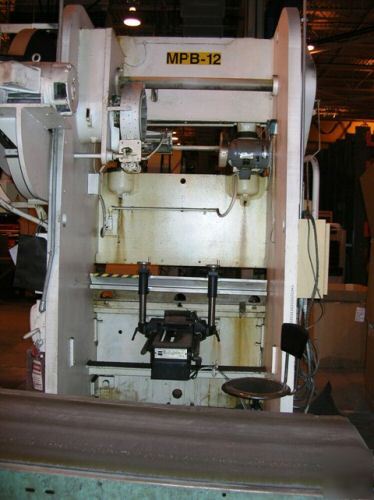 225 ton dreis & krump #225D4 mechanical press brake