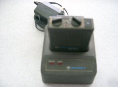 Minitor ii 2 with charger w/ antenna low band