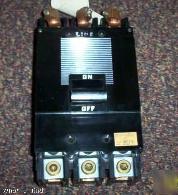 Square d circuit breaker 997318 150 a 3P reconditioned