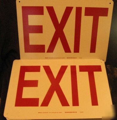 New lot of 20, durable plastic 10 x 14 exit signs, 