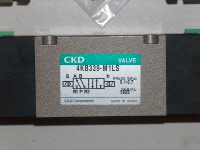 Ckd 4KB329-00-M1LS pneumatic valve sub base porting