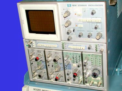 Tektronix 7834 oscilloscope w/4 plug in's & lab cart 3 
