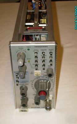 Tektronix 7B85 oscilloscope triggering delaying time 