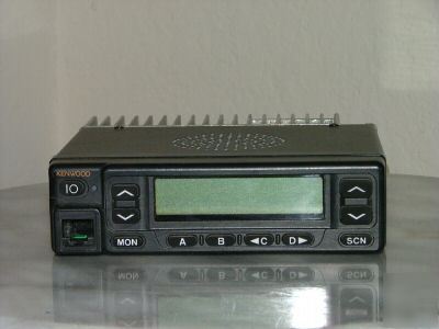 Kenwood tk-981 900 mhz trunking / conv. mobile radio