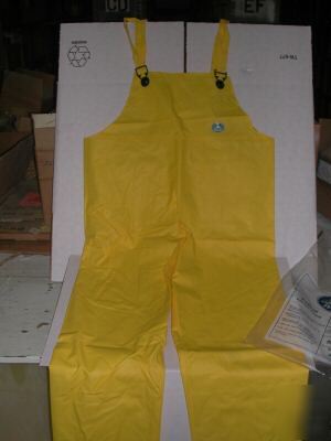 New bata tuftex medium yellow rubber bib overalls