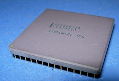 A82380-20 intel vintage gold ceramic pga processor