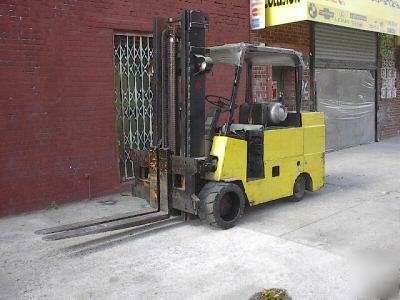 Yale 22500 lb forklift