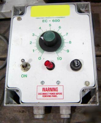 Enmin E2 vibratory pan feeder with controller (4487)