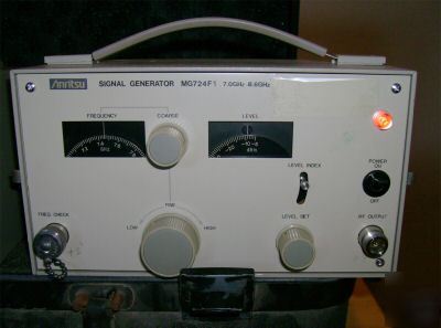 2 anritsu signal generators MG724F1 7 - 8.6 ghz / case