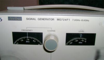 2 anritsu signal generators MG724F1 7 - 8.6 ghz / case