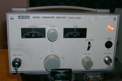 2 anritsu signal generators MG724F1 7 - 8.6 ghz / case