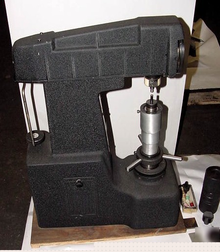 Hardness tester, wilson-rockwell 3TT rockwell