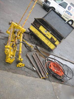 Powermole pd-4 pipe pusher/puller - hydraulic