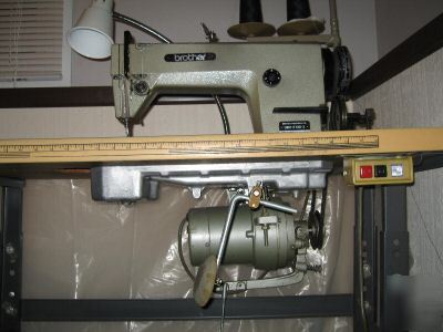 Brother industrial sewing machine w/table **can deliver
