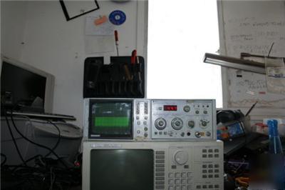 Hp 8558B spectrum analyzer 0.1-1500MHZ + 853A display