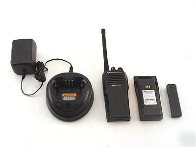 Used motorola CP200 vhf 4CH 5W radio + rapid charger