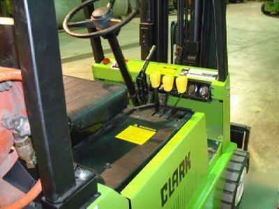 1998 clark 3,000 lb fork lift pneumatic tires 3000#