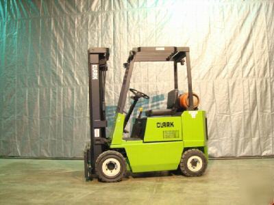 1998 clark 3,000 lb fork lift pneumatic tires 3000#