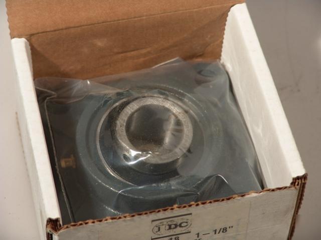 Idc bearing UCF206-18 1 1/8