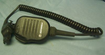 Motorola HT1000 uhf 16 ch 4 w radio very good w charger