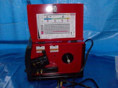 New lincoln pro mig 180 wirefeed welder brand noreserve