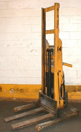 Big joe 1500 lb. walk-behind stacker lift powered mast