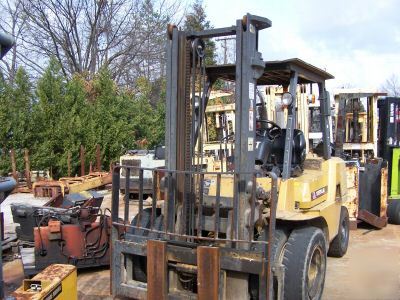 Caterpillar 8,000 lb dual wheel pneumatic forklift