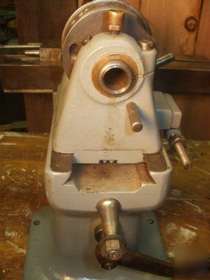 Antique pratt and whitney hand milling machine