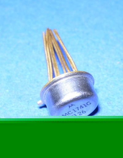 Linear MC1741G motorola goldleads metalcan vintage 1971