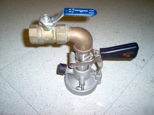 Micro-matic chemical coupler valve