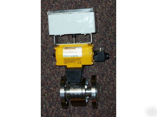 El-o-matic pneumatic air rack pinion actuator valve