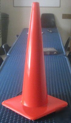 (6) 28â€ trimline â€œten poundâ€ orange traffic cones