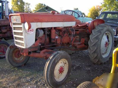 International ih 240 tractor