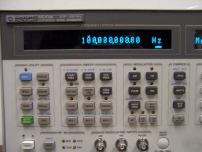 Hp 8643A 0.26-1030MHZ synthesized signal generator #310