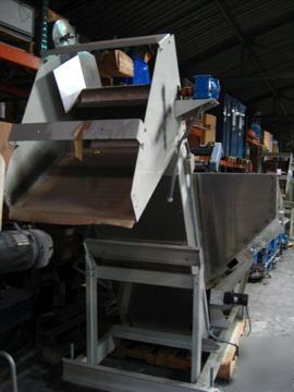 Hoppman brand hopper with conveyor