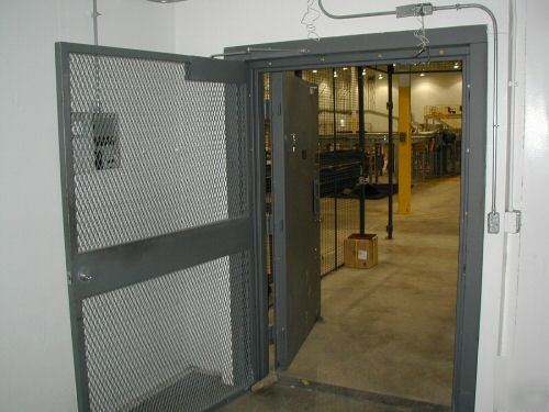 Megacrete vault safe