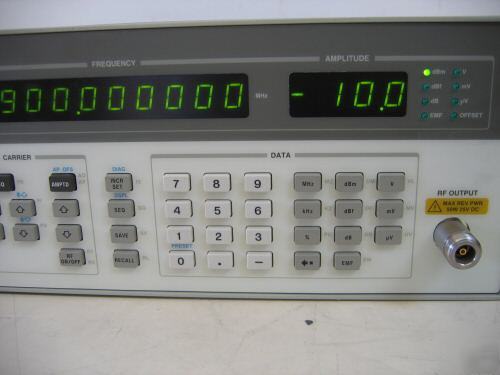 Hp (agilent) 8657B signal generator, 1 ghz w/ opt. 003