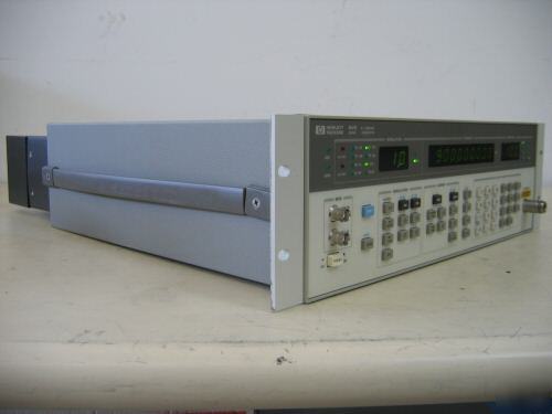 Hp (agilent) 8657B signal generator, 1 ghz w/ opt. 003