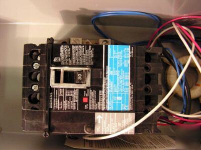 New siemens 30 amp circuit breaker ED63B030 3 phase 