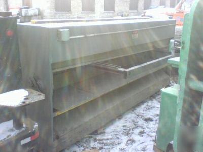Rouselle hydraulic shear, 10 foot wide capacity