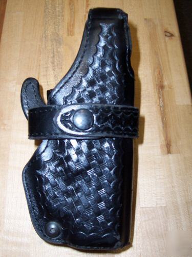 Safariland glock level iii holster