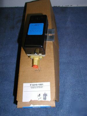 New johnson controls p-5210-1001 transmitter