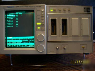 Tektronix 11801 digital sampling oscilloscope mainframe