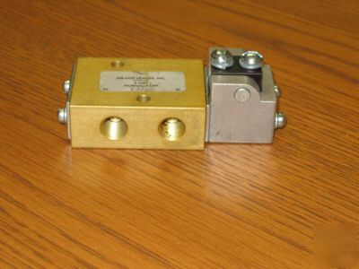 Air-mite 3-way rotoram valve